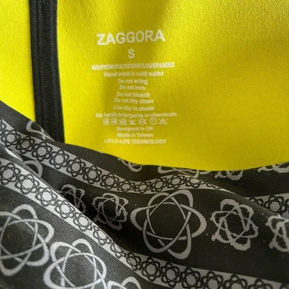 Zaggora Hot Pants - Picture 4 of 4